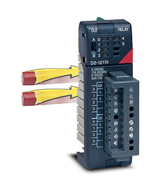 Direct LOGIC DL205 relay output module with replaceable fuses